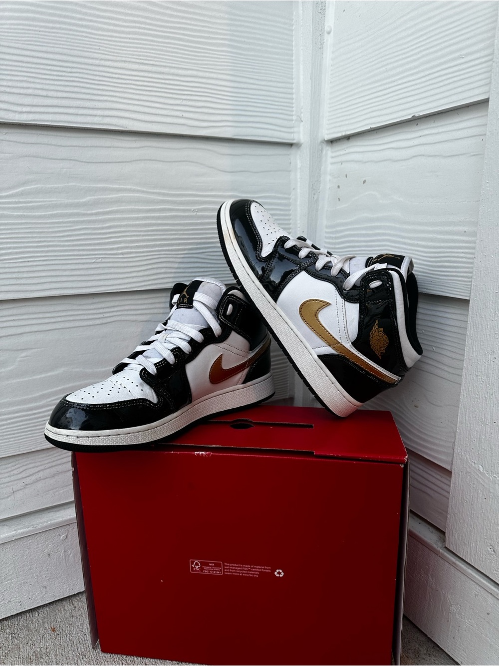 Nike Black White Pink Youth Sneakers
